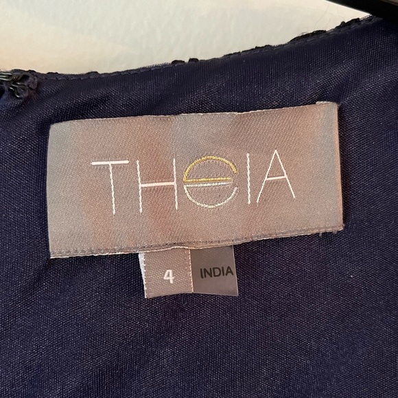 THEIA Bree Cap-Sleeve Gown NWT - Picture 12 of 12
